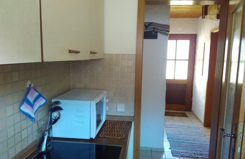 Burgthann Apartment | Pet-Friendly Retreat at Ferienhaus Möderer - 10/10 Rating!