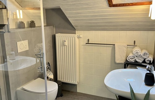 Ueberlingen House | Family-Friendly Ferienhaus Möhrle 7 with Breakfast Included