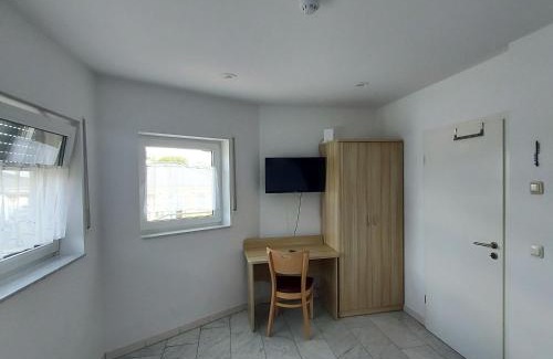 Brusendorf Apartment | Cozy Retreat at Ferienhaus Magasch - Rated 9/10 with Hot Tub