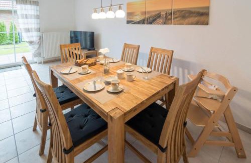 Westeraccumersiel House | Explore Ferienhaus Meerzeit: Family-Friendly Retreat