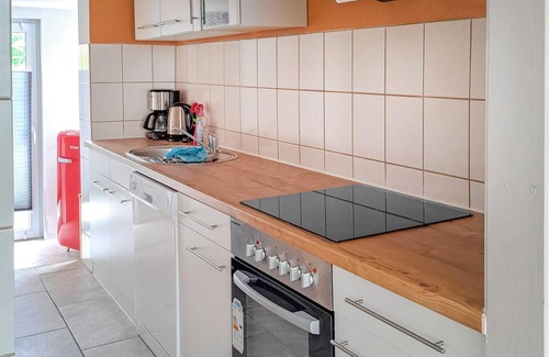 Qualzow House | Comfortable 1 Bedroom Accommodation in Mirow with Spa