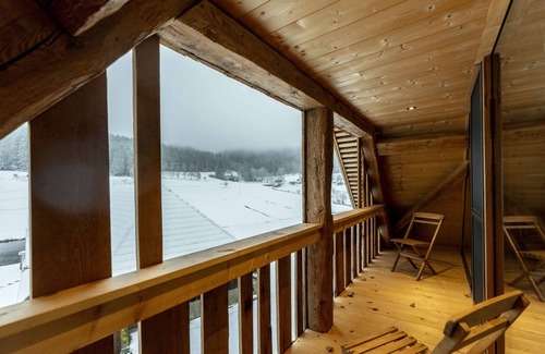 Oberreichenbach Apartment | Spacious Lake View Holiday House for Up to 7 Guests