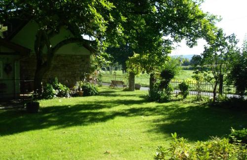 Frankisch-Crumbach Apartment | Idyllic Vacation Home with Garden in Odenwald - 10/10 Rating