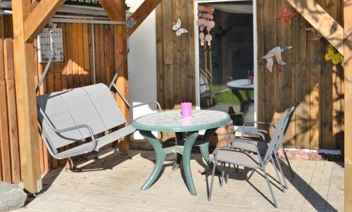 Kuchelmiss House | Scenic Retreat in Nature with Private Entrance & Garden
