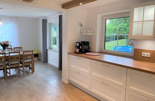 Grosswell House | Charming Ferienhaus Near Kochel am See with Breakfast