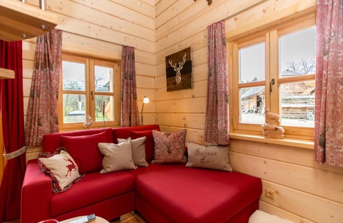 Strobl House | Nature Retreat: Chalet by Wolfgangsee with Hot Tub