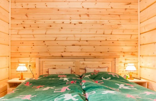 Strobl House | Nature Retreat: Chalet by Wolfgangsee with Hot Tub