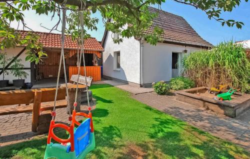 Furstensee House | Child-Friendly Retreat at Ferienhaus Neustrelitz