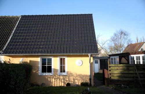 Schwarbe House | Discover Family-Friendly Ferienhaus Nordstrand - Highly Rated!