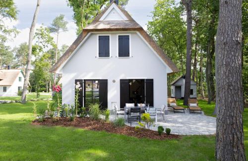 Zirchow House | Friesenhaus Oogenstern: Oceanfront, Pet-Friendly Retreat