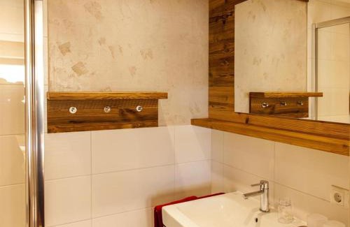 Kapfing Apartment | Cozy Ferienappartement in St. Margarethen with Hot Tub