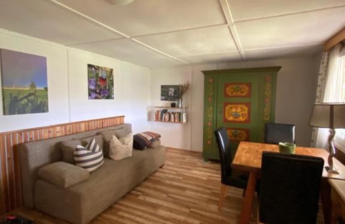Naumburg House | Welcoming Ferienhaus Portugieser with Family and Pet Amenities