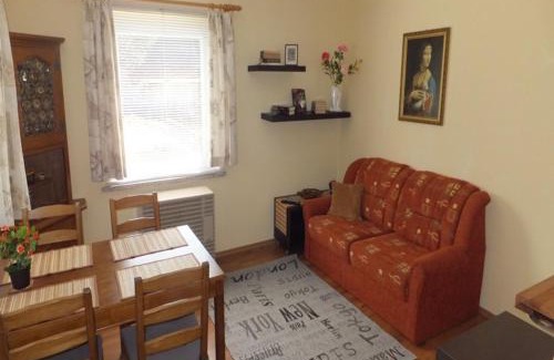 Gross Glienicke House | Family-Friendly Retreat at Ferienhaus Rückert - Guest Rated 8.3