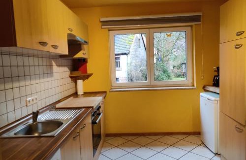Elmstein House | Explore Ferienhaus Route 5: Family-Friendly with Hot Tub