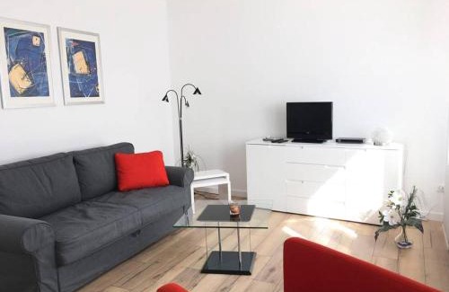 Hueckelhoven House | Family-Friendly Ferienhaus Rur with Kitchen Amenities