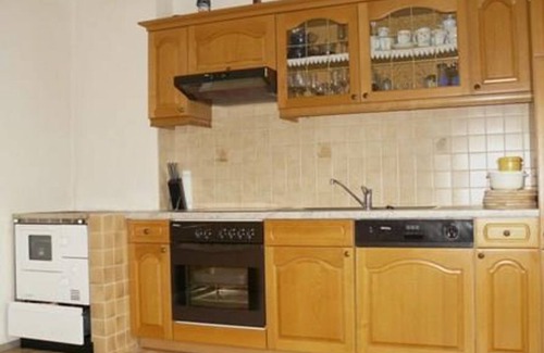 Krakauhintermuehlen Apartment | Comfortable Ferienhaus Schwoager with Kitchen & Pet Access