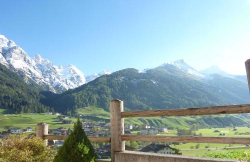 Neustift Im Stubaital House | Pet-Friendly Retreat at Ferienhaus Stubaiblick - Top Rated 9.7/10