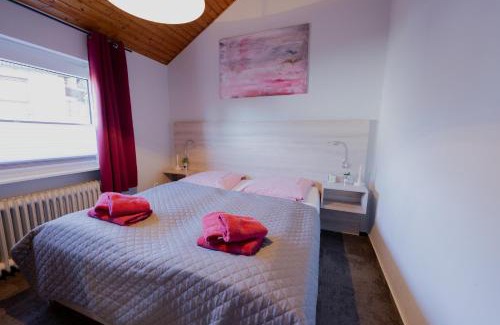 Hemfurth-Edersee Apartment | Stunning Ferienhaus Schöne Aussicht with Oceanfront Views