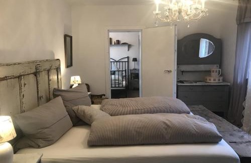 Muensingen House | Pet-Friendly Retreat at Ferienhaus Schillerstraße
