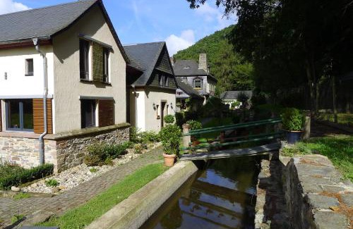 Neunkirchen House | Pet-Friendly Retreat at Ferienhaus Schmelzmühle, Rated 9.3