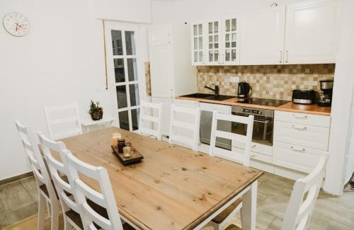 Silbach House | Discover Family-Friendly Comfort at Ferienhaus Schneeweiß