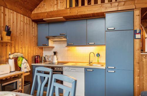 Boltenhagen House | Pet-Friendly Retreat with Pool at Ferienhaus Sonnenblumen