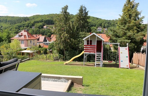 Hasserode House | Ferienhaus Sonnenschein mit 50qm Terrasse Eigenen Spielplatz 2022 Fertig Saniert