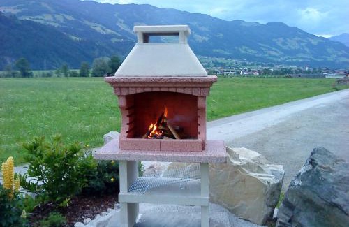 Uderns Apartment | Family-Friendly Ferienhaus Spieljochblick with Great Reviews