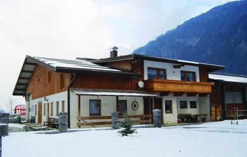 Uderns Apartment | Family-Friendly Ferienhaus Spieljochblick with Great Reviews