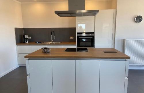 Fehmarn House | Oceanfront Retreat: Ferienhaus Sundowner FH6, Rated 9.7/10