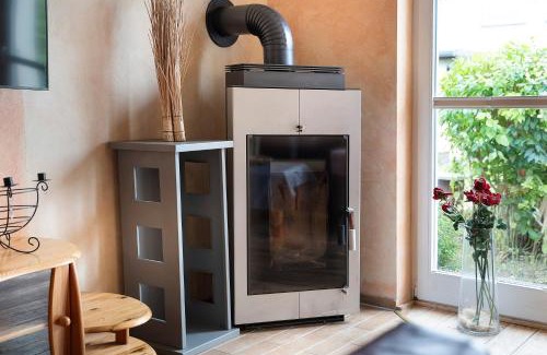 Franken Siedlung House | Pet-Friendly Retreat at Ferienhaus Sundperle for Families