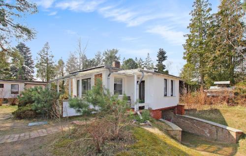 Bellin House | Pet-Friendly Retreat at Ferienhaus Ueckermnde Bellin