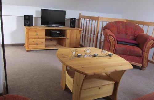 Oberhavel House | Child-Friendly Retreat at Ferienhaus "Uns lütt Hüsung"