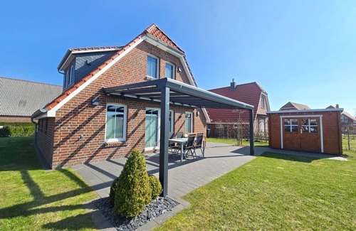 Neßmersiel House | Experience Ocean Views at Ferienhaus Urlaubsglück