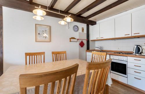 Vorauf Apartment | Family-Friendly Getaway at Ferienhaus Vorauf - Föttinger