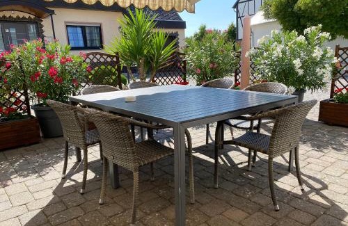 Lieg House | Budget-Friendly Ferienhaus Weins with Family & Pet Amenities