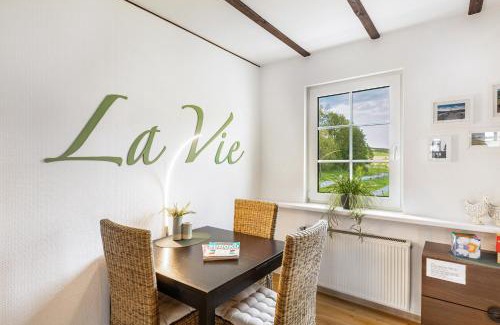 Eslohe House | Relax at Ferienhaus Weitblick - Family-Friendly Getaway