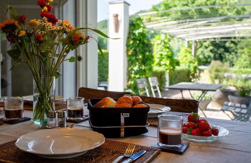 Eslohe House | Family-Friendly Ferienhaus Wennetraum with Kitchen Amenities