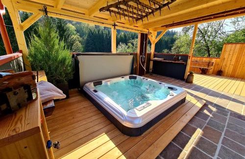 Kaindorf an der Sulm Ski Chalet | Discover Winzerhaus Südsteiermark: Pet-Friendly Retreat