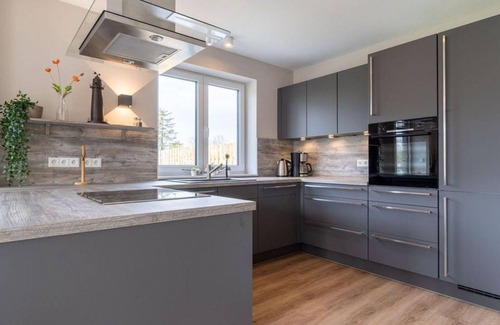 St. Peter-Ording House | Discover Ferienhaus Zeit am Meer with Ocean View & Kitchen