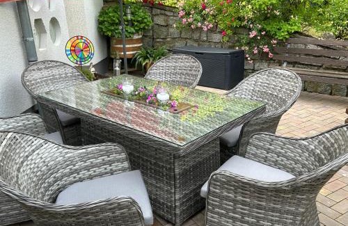 Mittelherwigsdorf Apartment | Scenic Ferienhaus Zittau: Oceanfront Family Retreat
