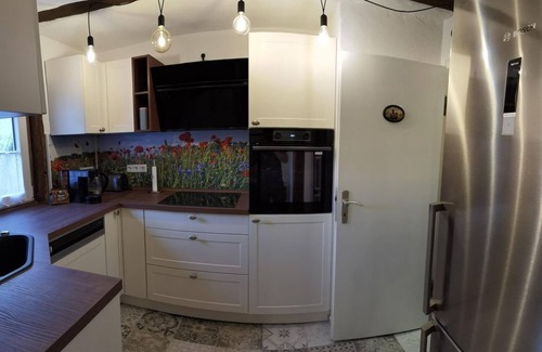 Godenroth House | Cozy Ferienhaus zur Kleinen Hummel with Ocean View