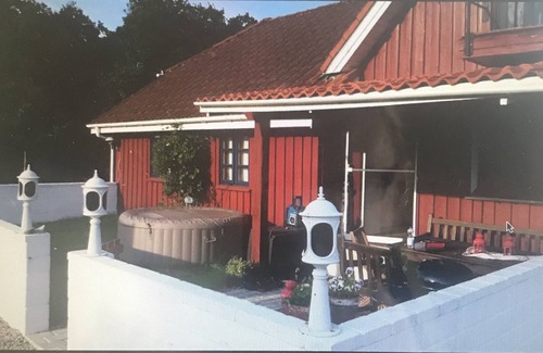 Bylderup-Bov House | Serene Retreat with Private Garden and Outdoor Whirlpool