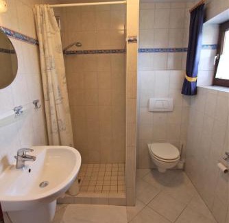 Bannesdorf Apartment | Discover Ferienhof Alte Mühle: Oceanfront & Pet Friendly Retreat