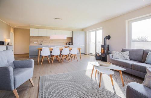 Sahrensdorf House | Experience Serenity at Ferienhof Büdlfarm - Wohlfühlhütte