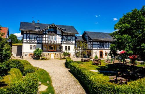 Groschwitz Apartment | Pet-Friendly Ferienhof Domäne Groschwitz with Ocean Views