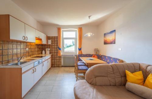 Tramin Apartment | Family-Friendly Ferienhof Franzelin with Pet Amenities