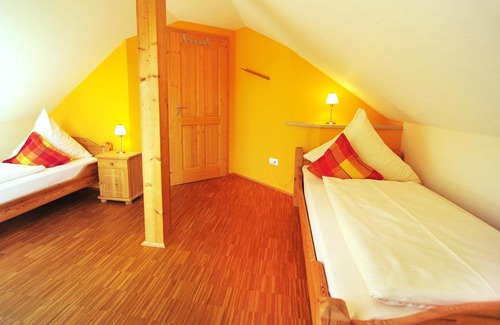 Feuchtwangen Apartment | Discover Ferienhof Gögelein: Pet-Friendly Retreat with 9.1 Rating