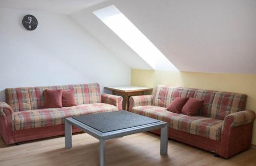 Gestratz Apartment | Relax at Ferienhof Hochglend: Pool, Hot Tub & Pet Friendly