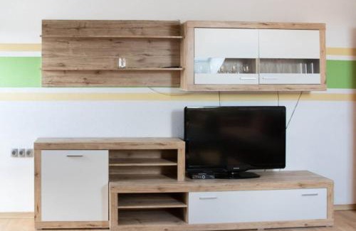 Gestratz Apartment | Relax at Ferienhof Hochglend: Pool, Hot Tub & Pet Friendly